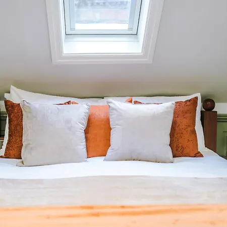 The Gatsby Stunning 2 Bed Abode In Apartment *